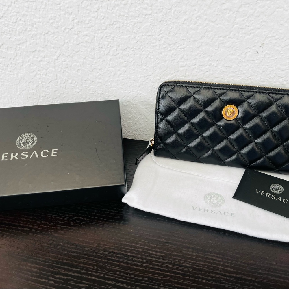 Versace Black Quilted Zipper Wallet. All inclusive!